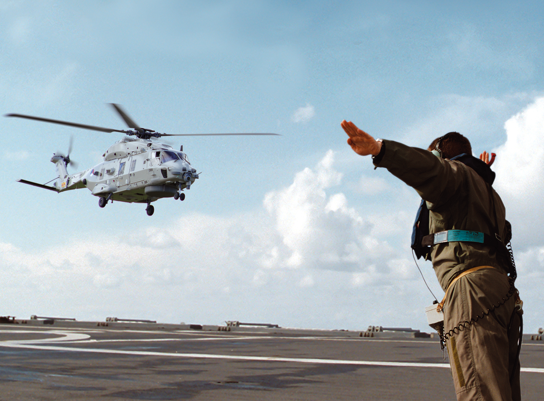 Helicopter-ship qualification - the course