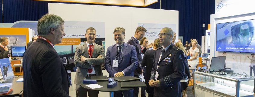 TNO and NLR investigating a simulation network for military training