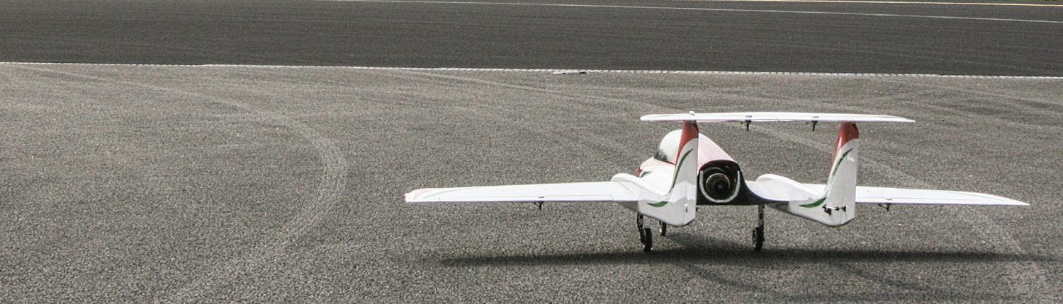 NLR tests XCalibur jet trainer at Twente Airport