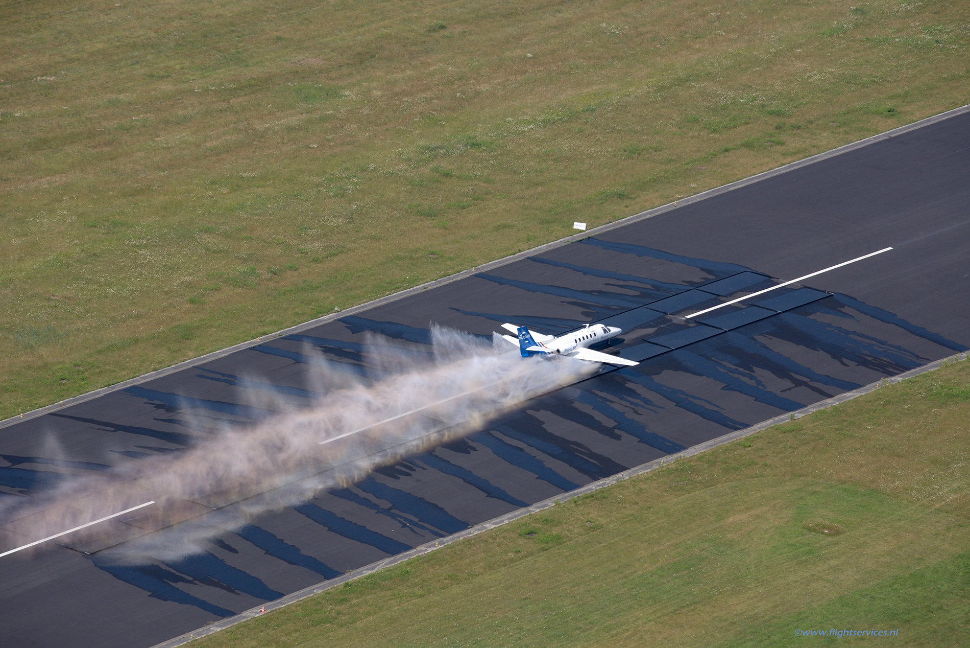 NLR research airplane at Twente Airport