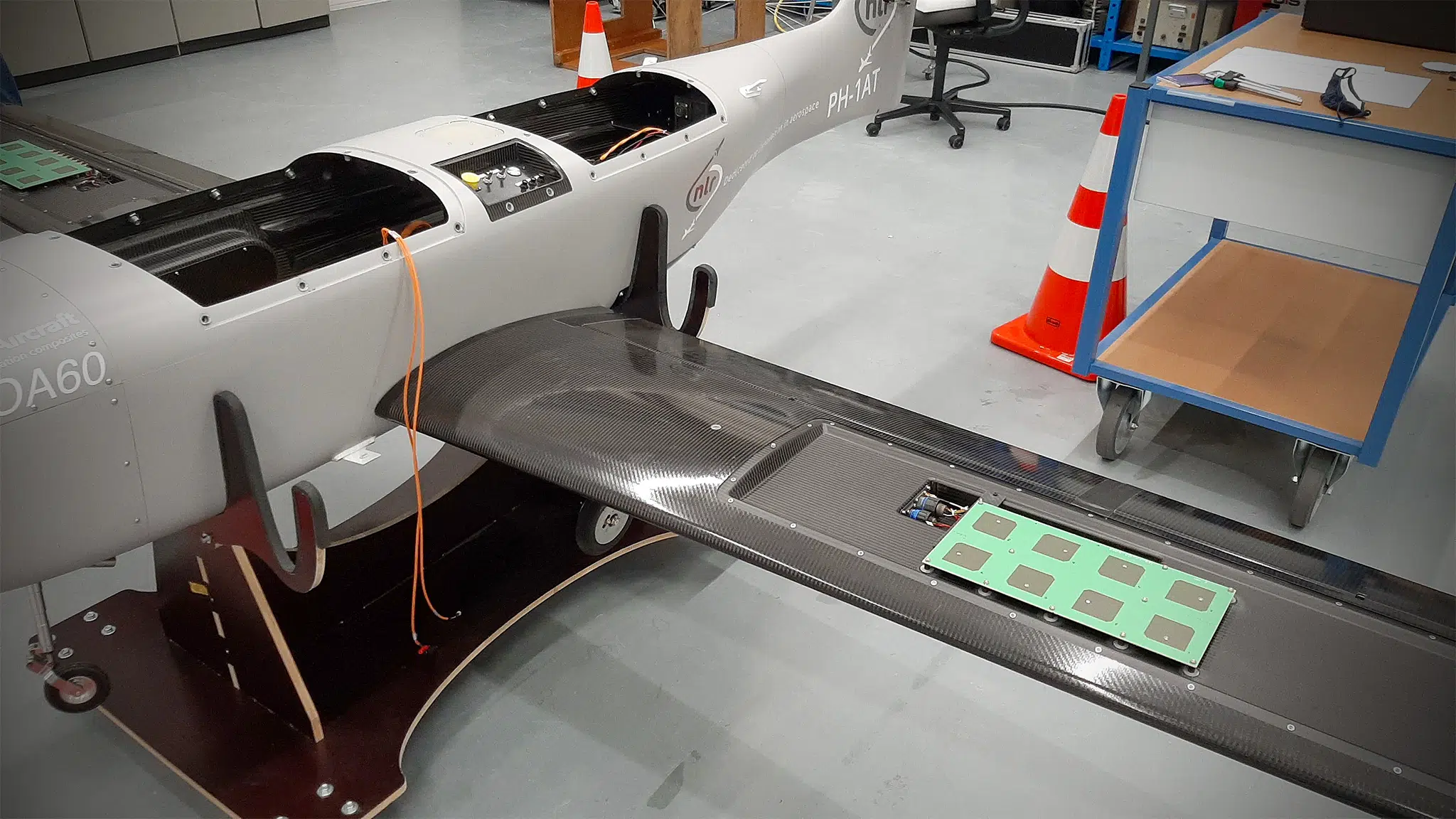 ISABELLE integrated steerable antenna for drones