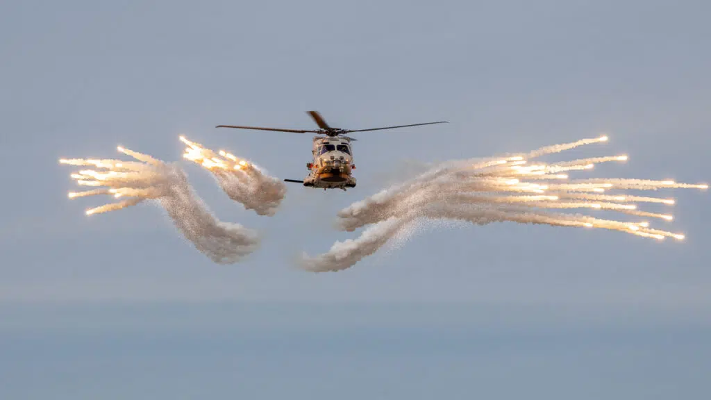 NH90 rotorcraft with flares
