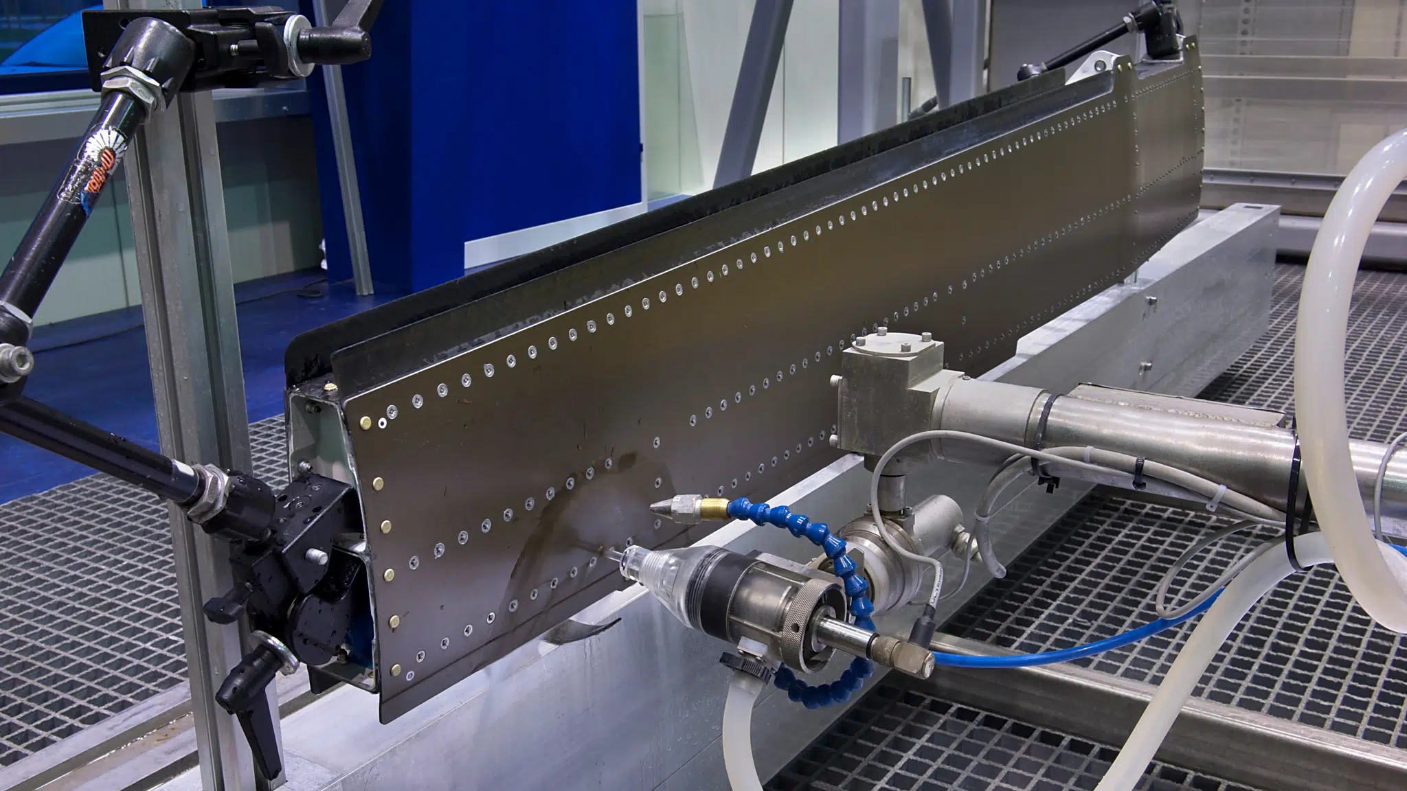 Composite wingbox in C-scan faciliteit